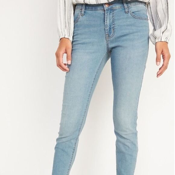 Old Navy Denim - Old Navy Super Mid rise Jeans